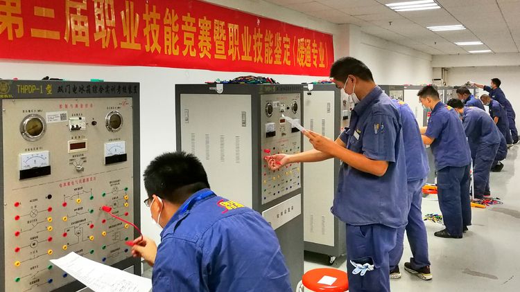 模块4:电冰箱器件测量与控制电路连接1.jpg