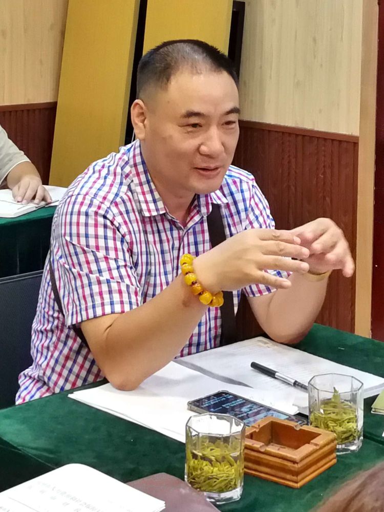 9888fc0b0ed2b7294dcca34bbab49380.jpg